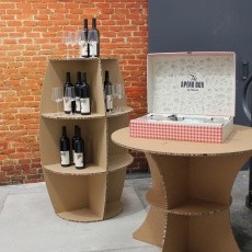 Stand tonneau en carton