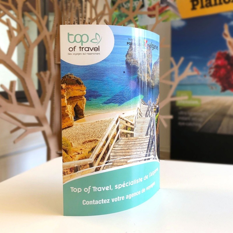 Mini totem en carton avec porte carte BIKOM Présentoirs en carton