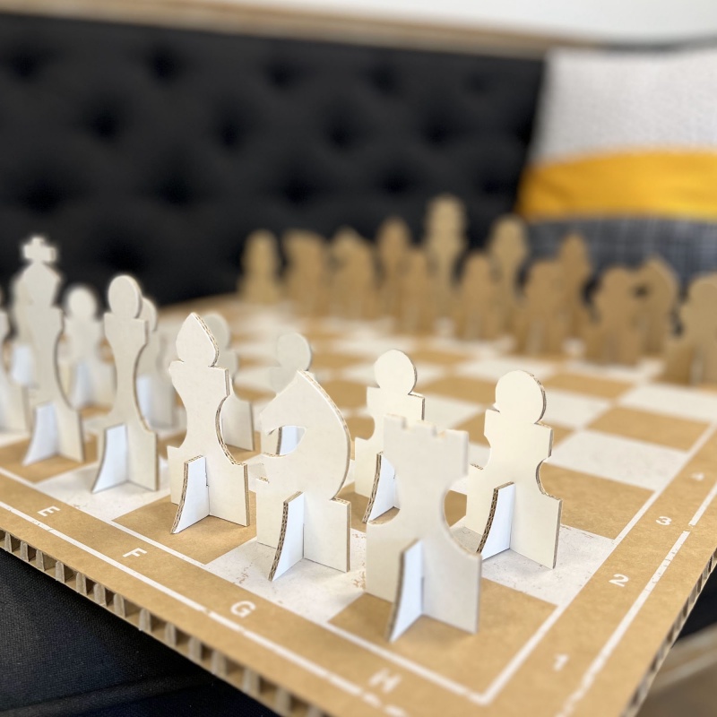 Jeux d'échecs en carton 100% recyclable BIKOM Textiles publicitaires et goodies écologiques