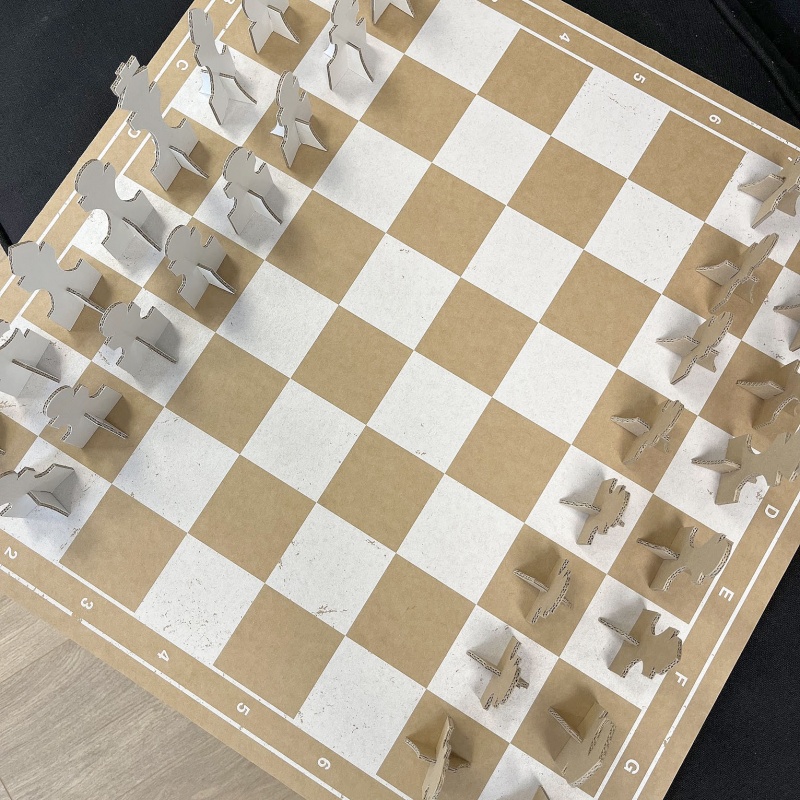 Jeux d'échecs en carton 100% recyclable BIKOM Textiles publicitaires et goodies écologiques